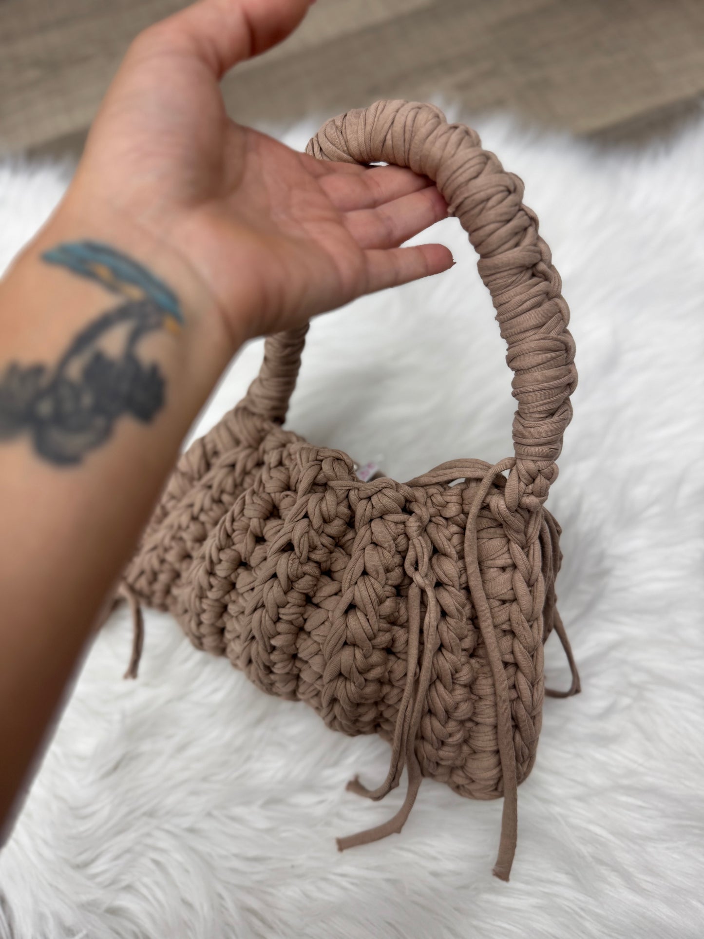 Pochette a mano